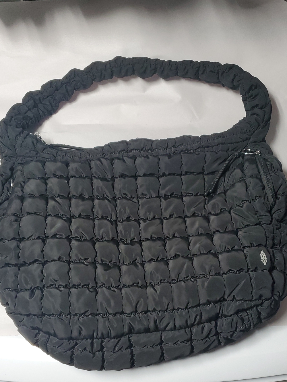 Free People Quilted Carryall Black Shoulder Bag Lightweight Travel Carry-On - Picture 5 of 16